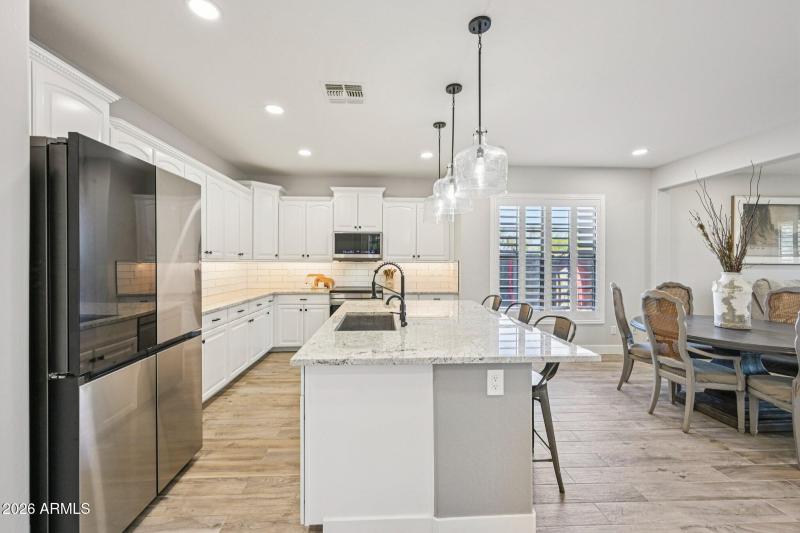 Kitchen Dining & Bar