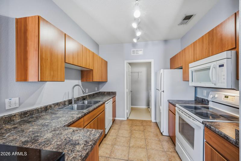 9-14250WWB2625-ocupix-