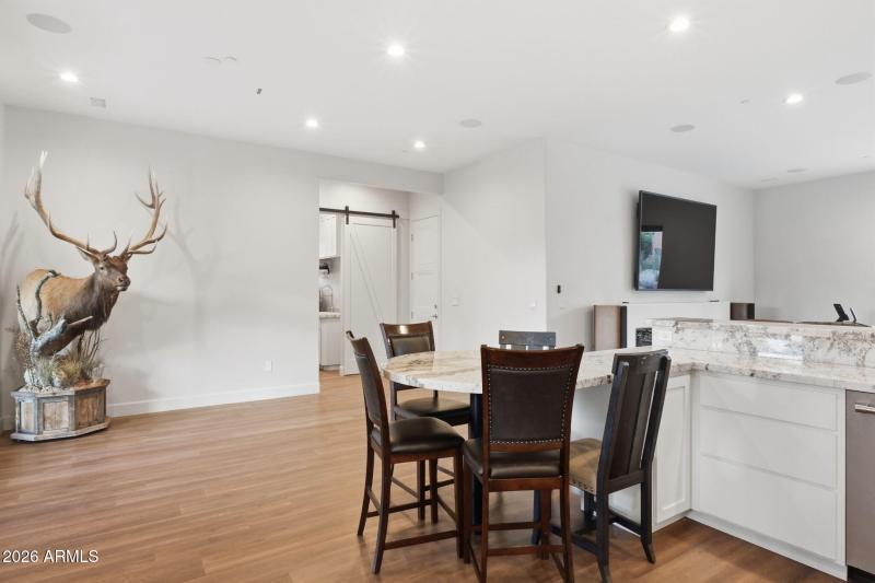 Kitchen Seating Area
