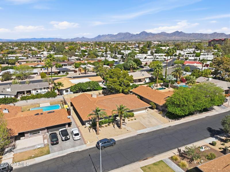 HOT Scottsdale Neighborhood