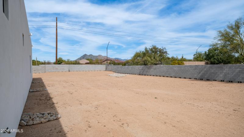 31383 Daylight Exterior Photos-12