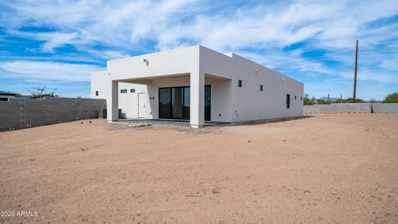 31383 Daylight Exterior Photos-14