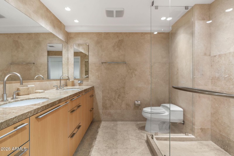 20-Guest Bathroom
