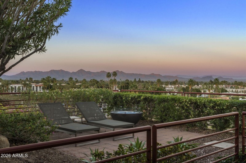 37-OUtdoor Patio Area