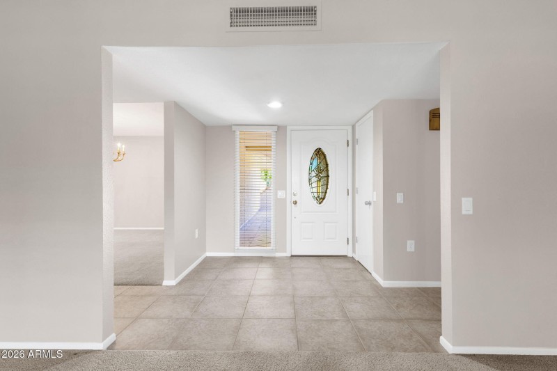 8-web-or-mls-19041-n-lakeforest-dr