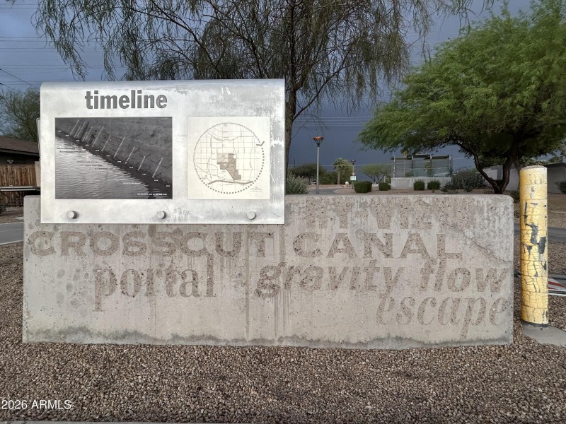 Crosscut Canal neighborhood walking path