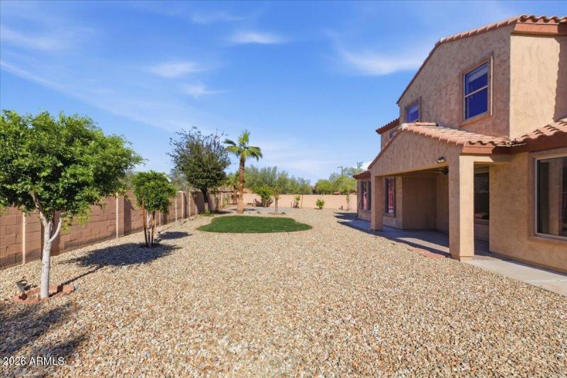 55-4364_N_156th_Ln_55