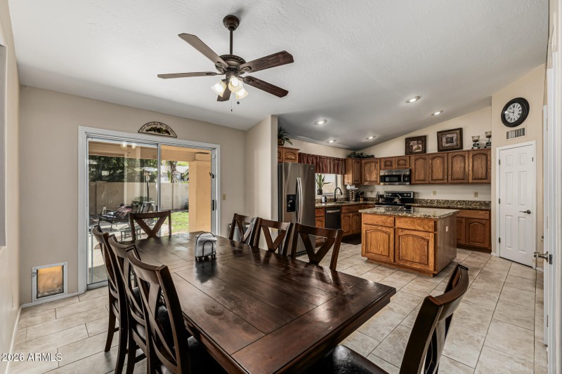 Eat-In Kitchen Dining