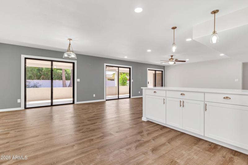 10831 E Sunnydale Dr-6