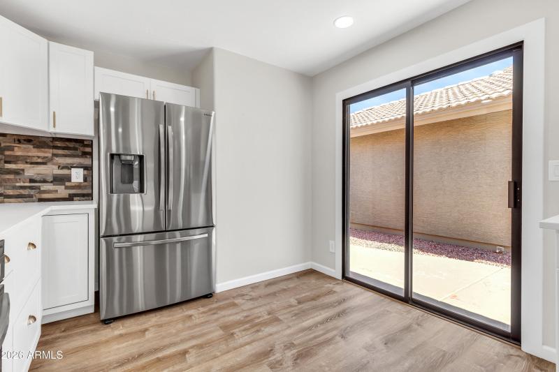 10831 E Sunnydale Dr-13