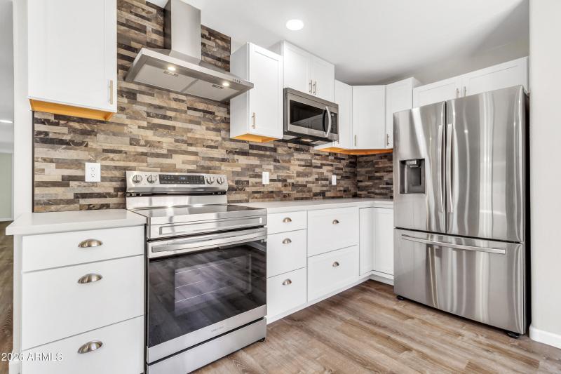 10831 E Sunnydale Dr-16