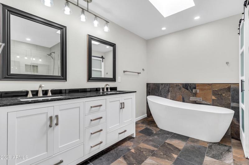 10831 E Sunnydale Dr-27