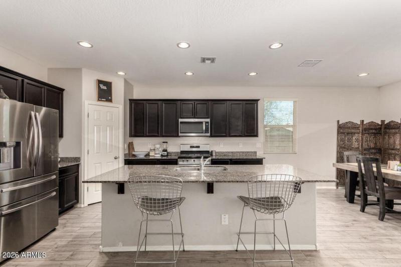 17213 W Williams St6