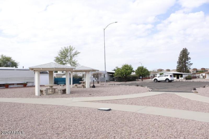 Clubhouse Picnic Area