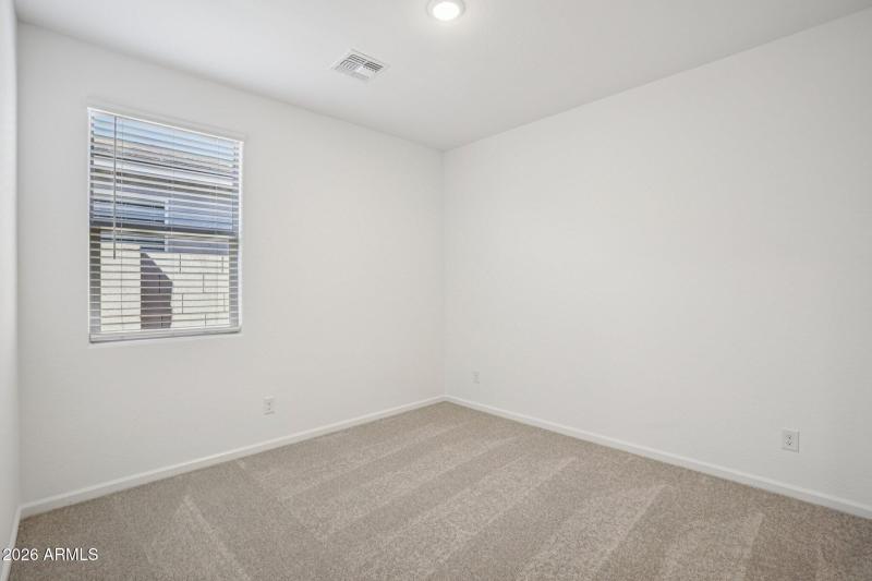 19-web-or-mls-W Camden Ave-S0703-019