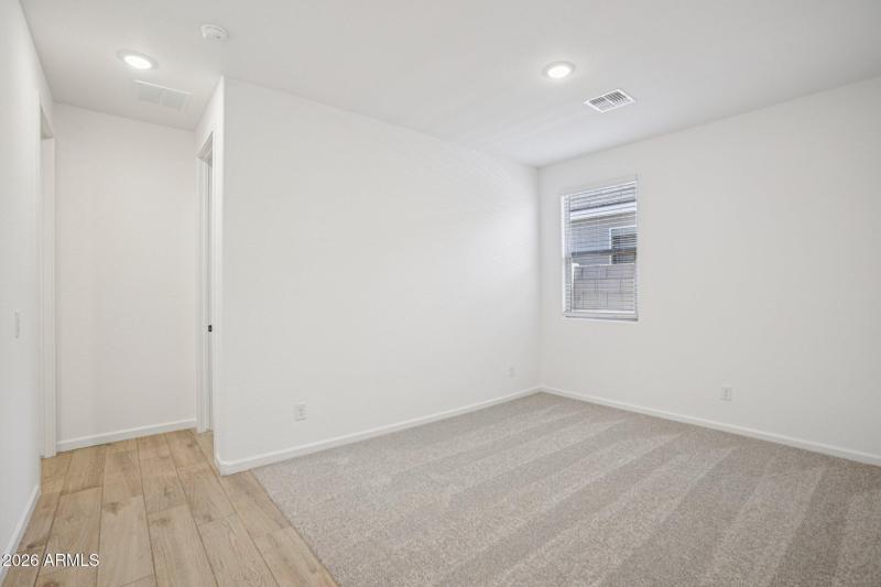 21-web-or-mls-W Camden Ave-S0703-021