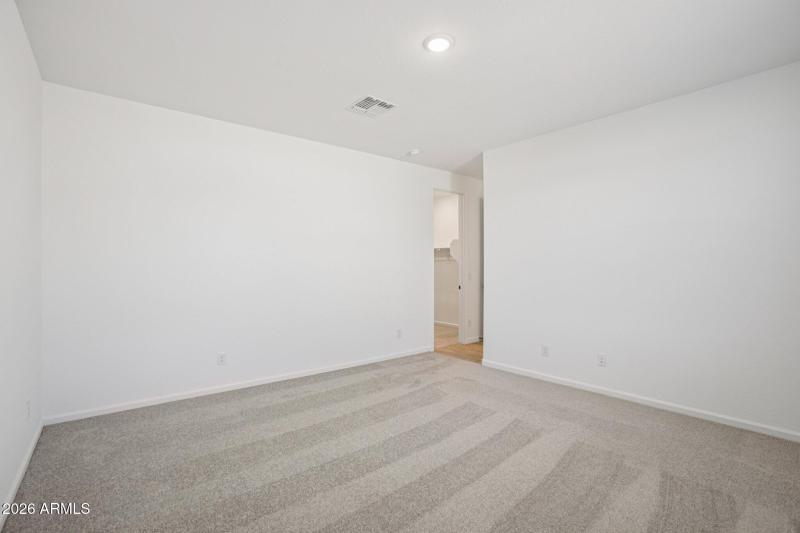 32-web-or-mls-W Camden Ave-S0703-032