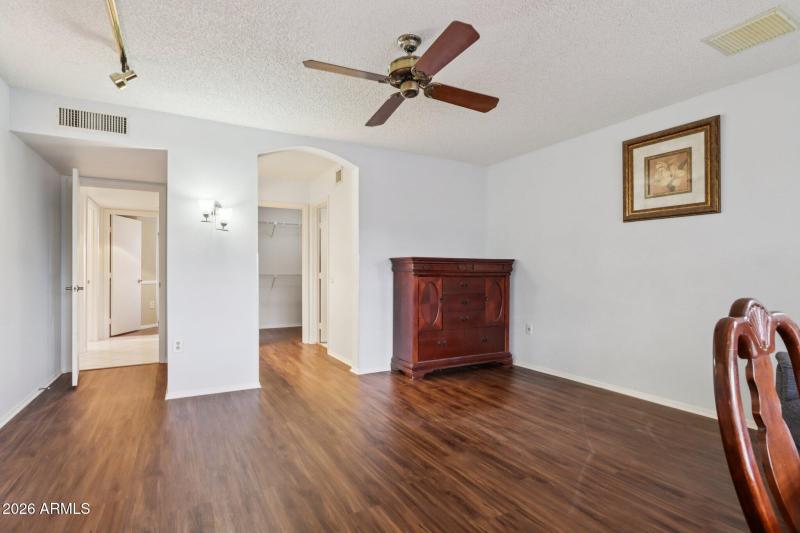 22-web-or-mls-W Terra Vista Dr-S1003-022