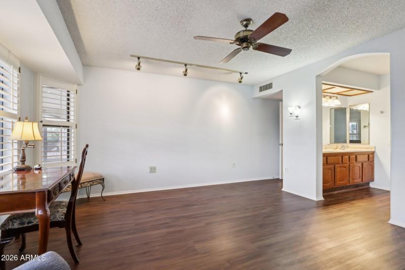 23-web-or-mls-W Terra Vista Dr-S1003-023