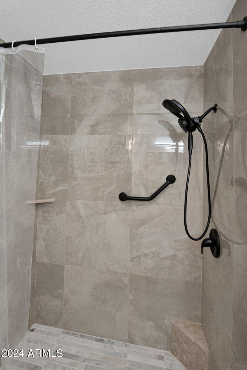 10460 E Fanfol Lane, 2nd Bathroom 2