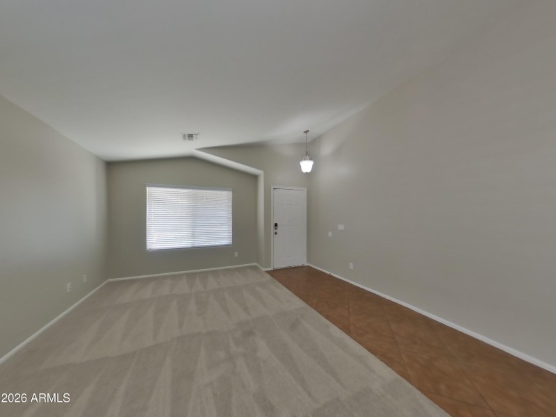 15_pc_SLgjF6BAvs_RKJswFLI3u_layout_0