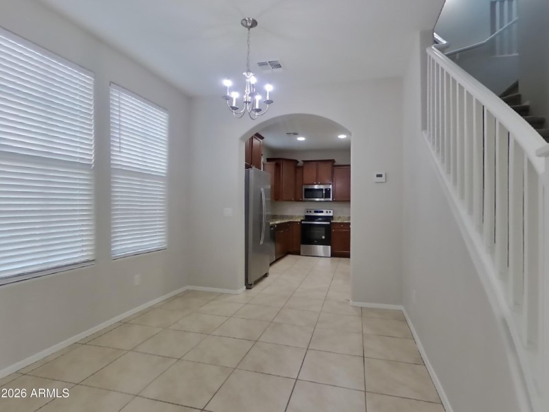 4_pc_avi8y2X1fj_nzLpXIGq1q_other_room_6Q