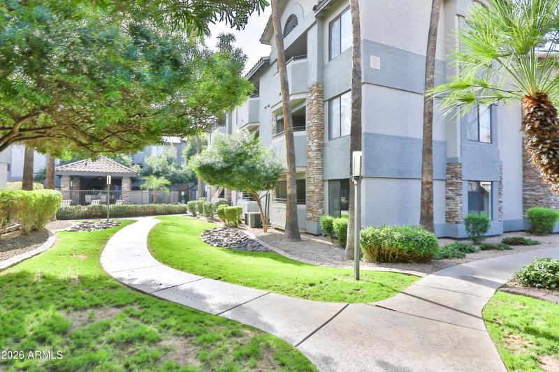 2025ECampbellAveAPT111-3