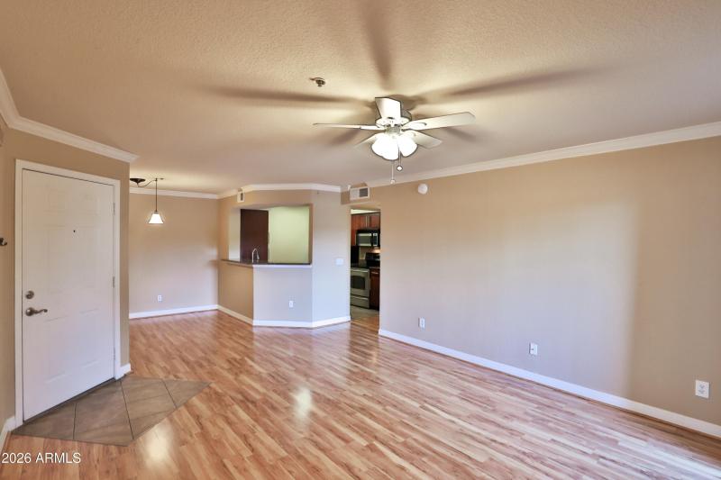 2025ECampbellAveAPT111-5