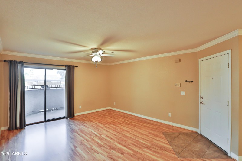 2025ECampbellAveAPT111-6