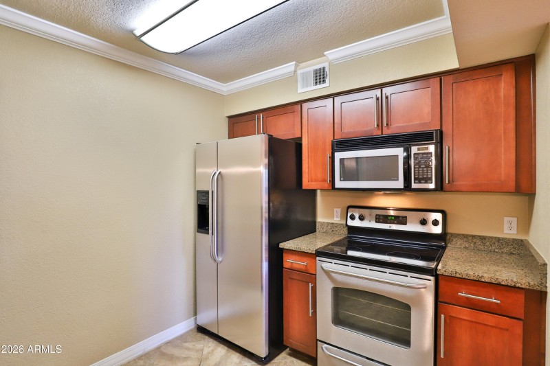 2025ECampbellAveAPT111-8