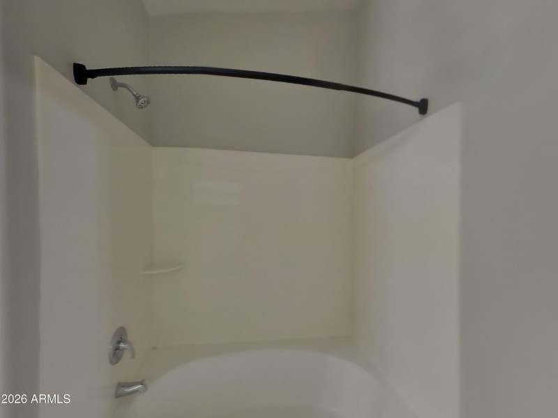 8_pc_SZaEzqirNW_q8QG0MDcFx_layout_0