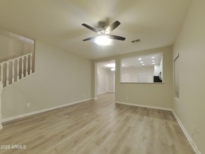 2_pc_z2i7lChtGh_diru19BMaQ_layout_1