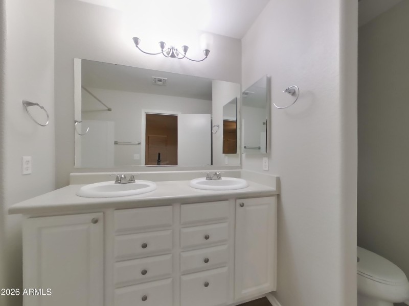 7_pc_IJASDhQdaY_gGmGlLsyMH_layout_2