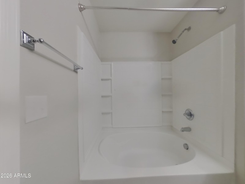 8_pc_IJASDhQdaY_gGmGlLsyMH_layout_1