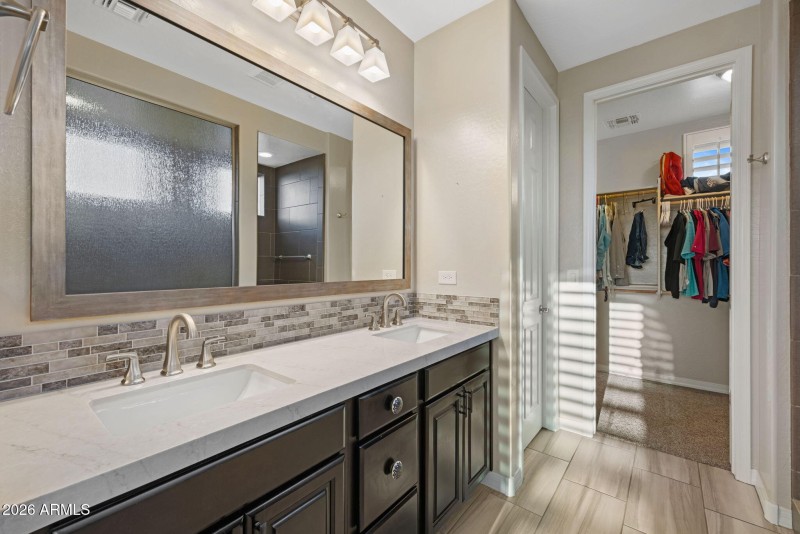 25-web-or-mls-32388-n-129th-dr