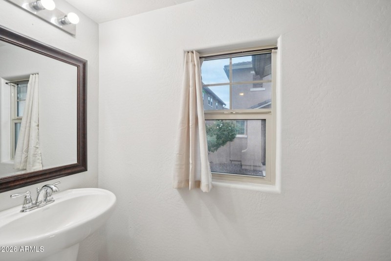 16-web-or-mls-N 73rd Dr-S1003-016