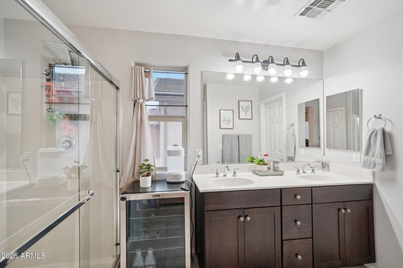 32-web-or-mls-N 73rd Dr-S1003-032