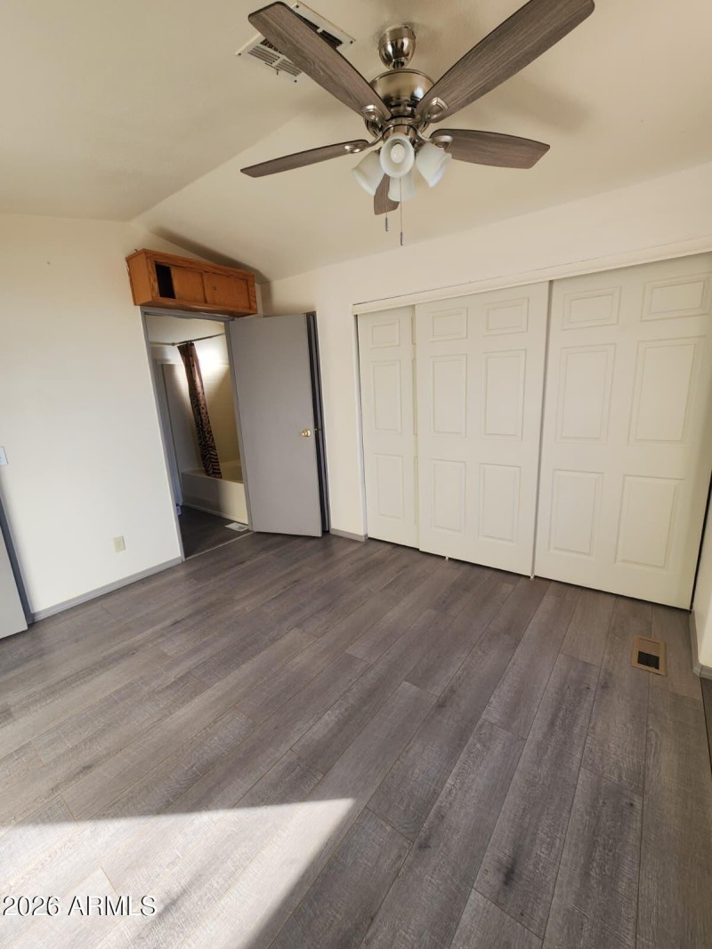 20251104185610800994000000-o