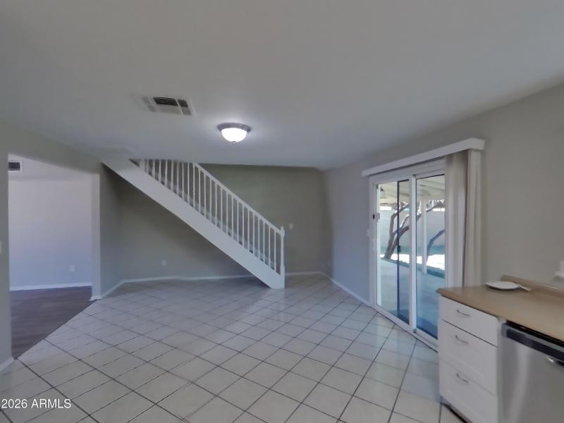 3_pc_85uXPXVCg8_TihdPI9Kck_other_room_ov