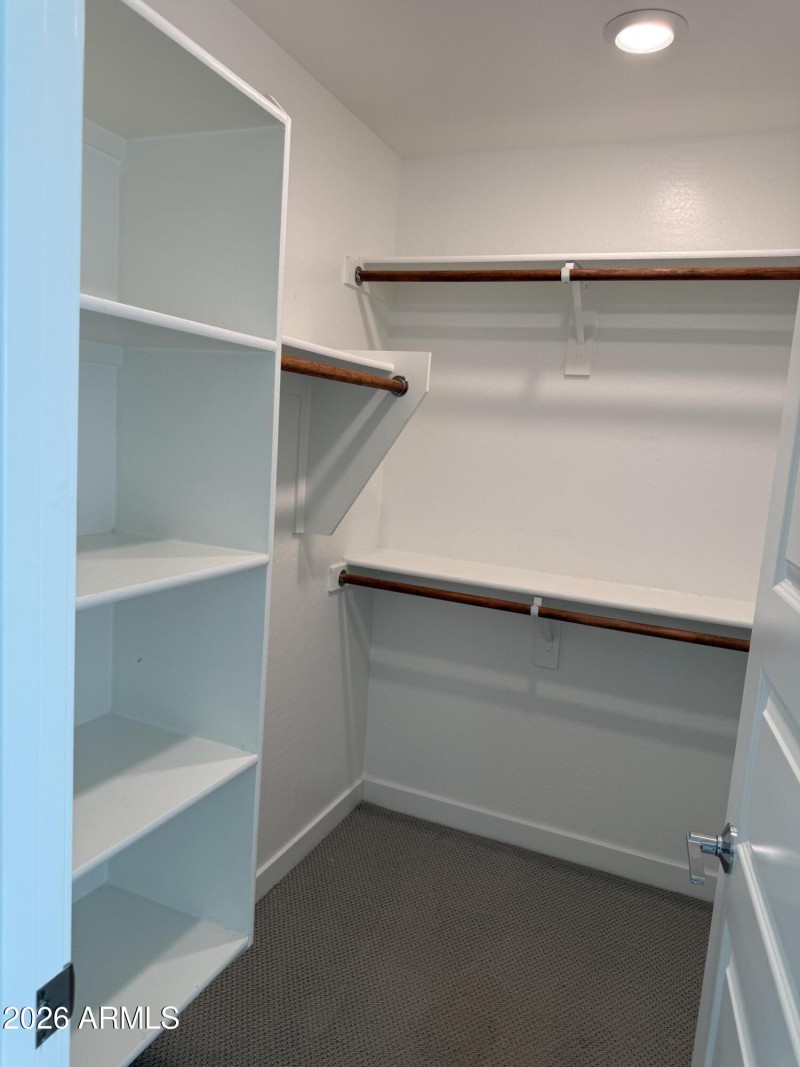 Bed 1 walked in closet