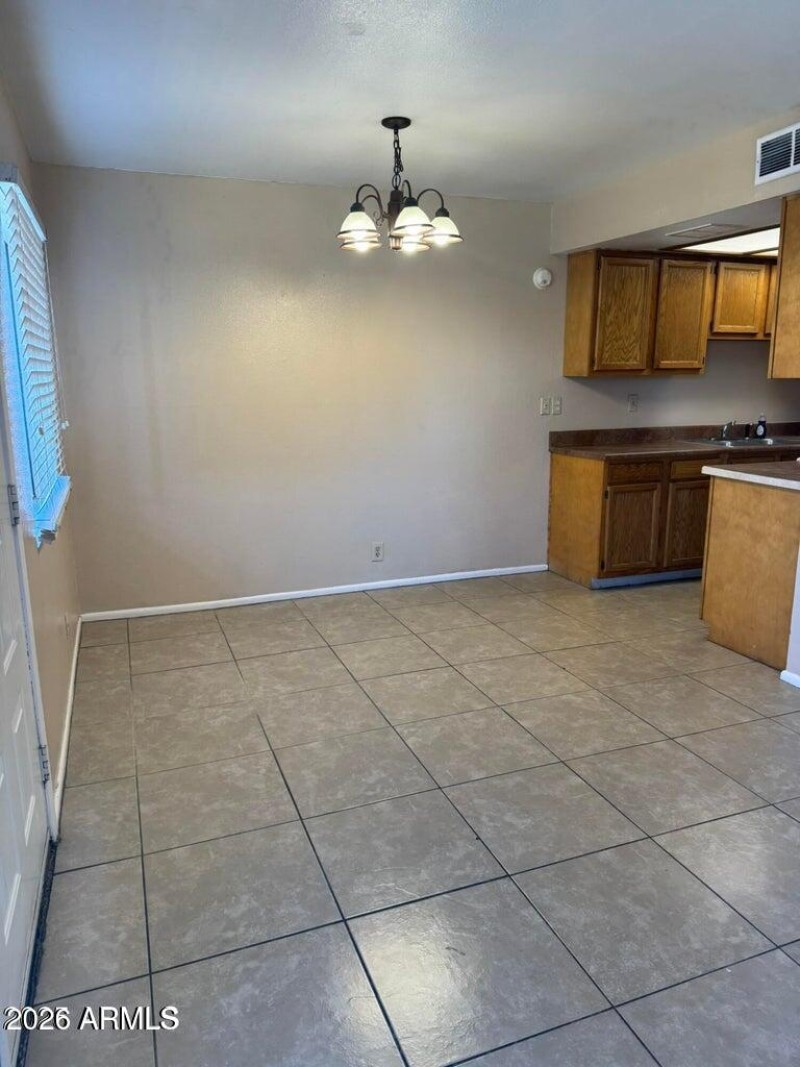 20251203001228214227000000-o