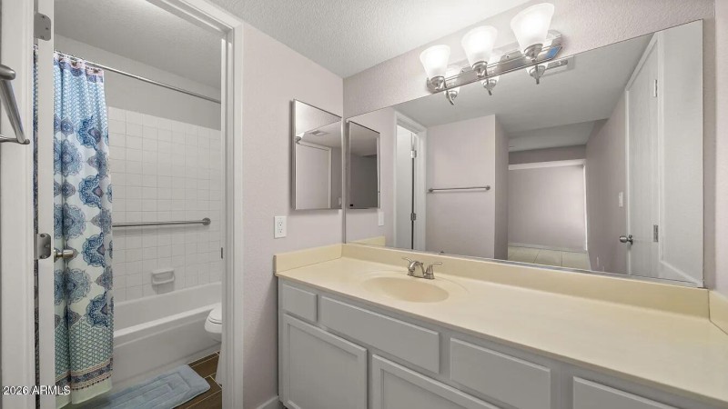 original-043DC7CF-042F-4134-B788-B990D48