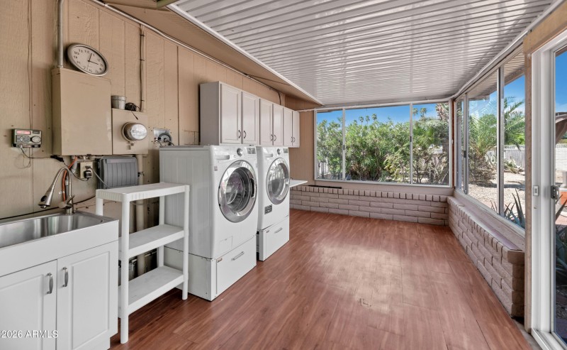 LAUNDRY ROOM
