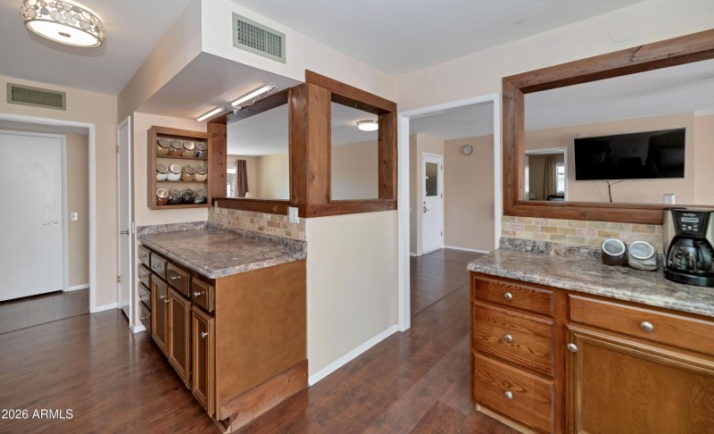 KITCHEN HAS LOTS OF SPACE