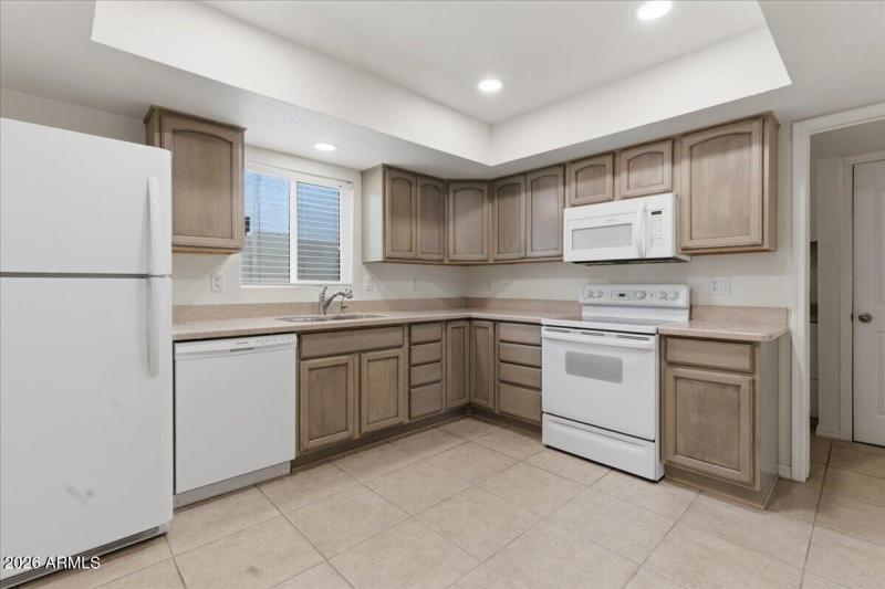 Beautiful Cabinets in Sunny Kitchen!