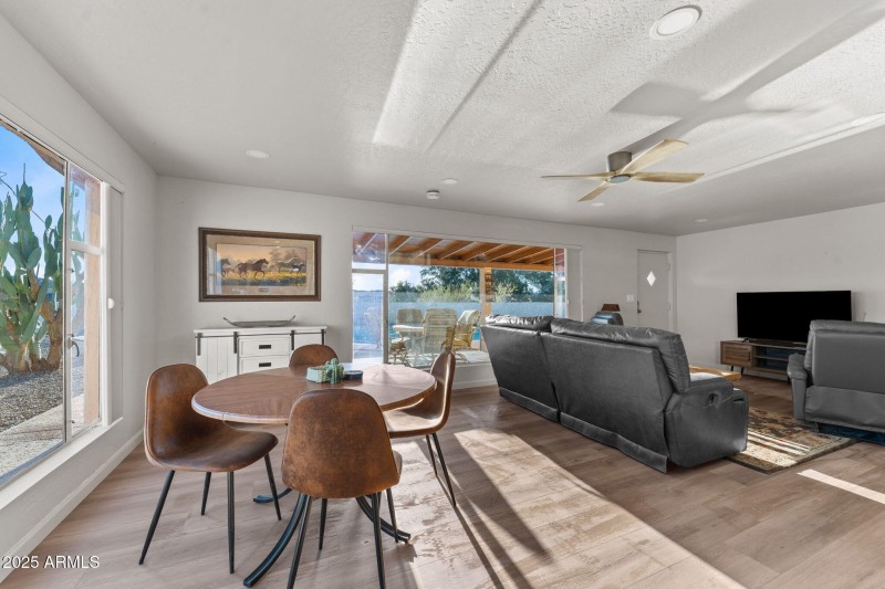 51433 N US Highway 60 89