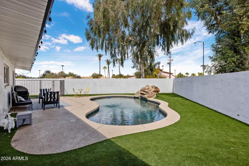 10-web-or-mls-D46A10184