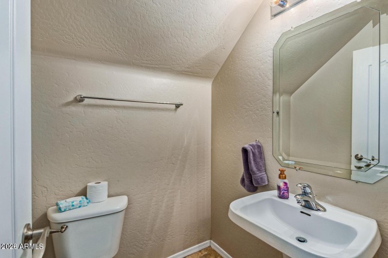 half bath 20240330004613780575000000-o