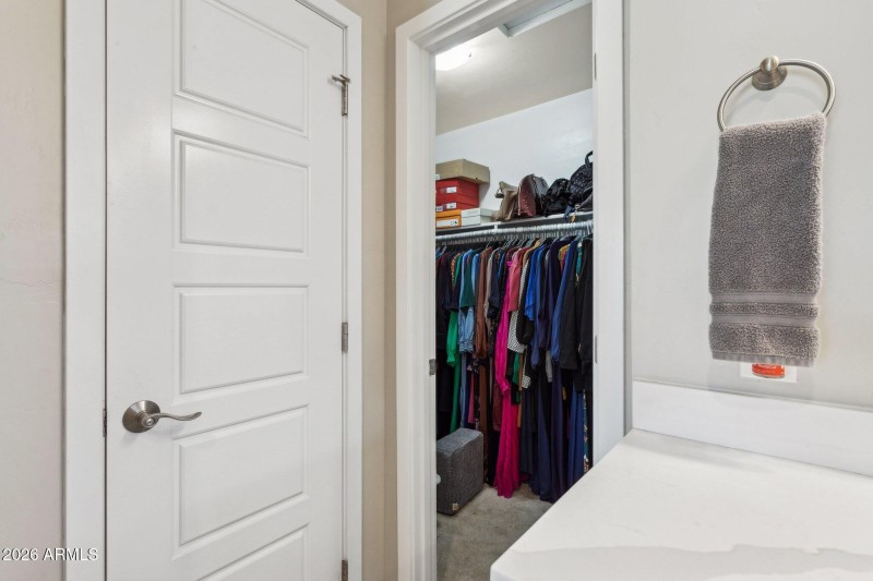 2 walk-in closets in primary