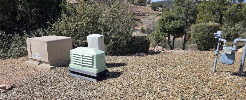 Utilities 2 _ Est NEC Property Line